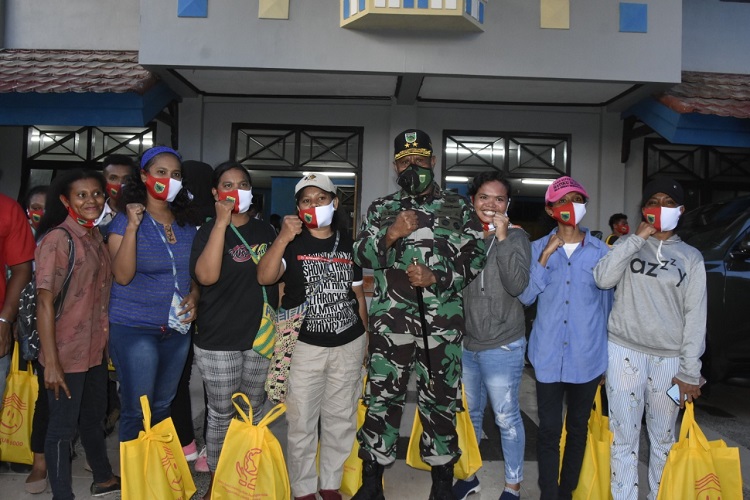 Kodam XVIII/Kasuari Kembali Kunjungi dan Beri Tali Asih ke Mahasiswa