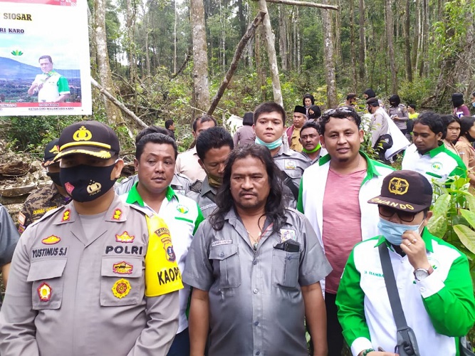 Polres Tanah Karo Bersama Pengurus Dewan Pengurus Cabang DPC-Koswari Kab Karo, DPD-Walantara Kab Karo Gelar Penanaman Seribu (1.000) Pohon