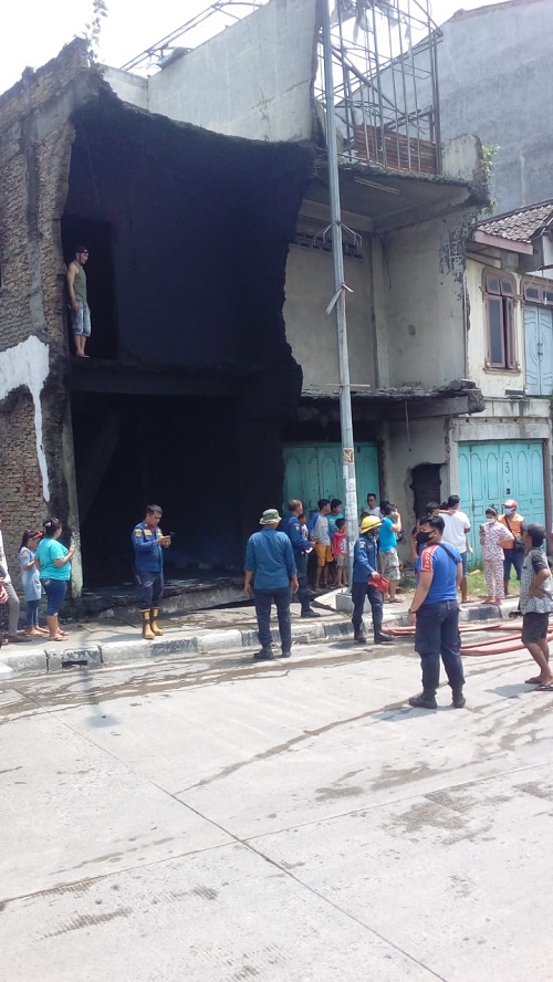 Telah Terjadi Kebakaran Rumah Kosong di Daerah Titi Kuning