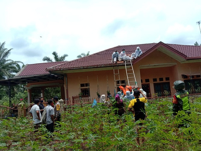 Datang Bertamu Tambunan Tewas di Atas Genteng