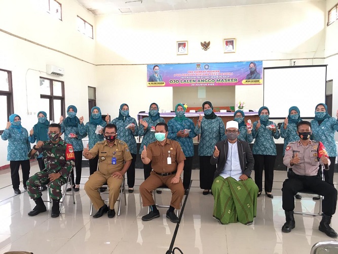 PKK Gunung Kaler Sosialisasi Program Gerakan Bersama Pakai Masker