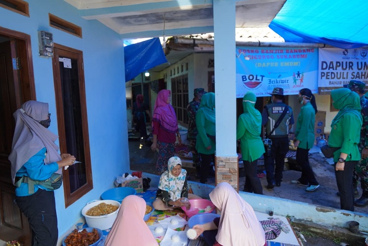 Persit Koorcab Korem 061/SK Peduli Terhadap Bencana