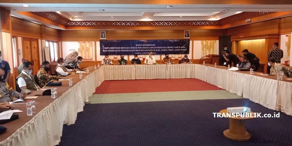 DANREM 062/TN MENGHADIRI RAKOR IMPLEMENTASI RENCANA INDUK PENANGGULANGAN BENCANA TAHUN 2020