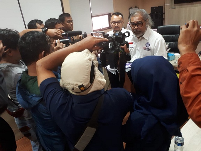Ketua Umum Komnas Perlindungan Anak, Arist Merdeka Sirait: Janganlah Kita Memanfaatkan Anak untuk Kepentingan Politik Kita, Ayo dan Hentikan Sekarang Juga!!