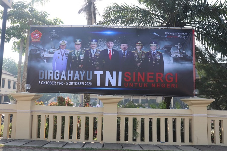 Meriahkan HUT TNI ke-75, Polda Banten dan Polres Jajaran Pasang Ratusan Spanduk dan Baleho Ucapan Dirgahayu