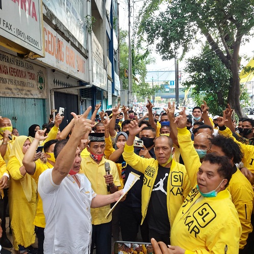 Pendukung Kemenangan Bobby - Aulia Tumpah di Muscam Partai Golkar Medan Barat