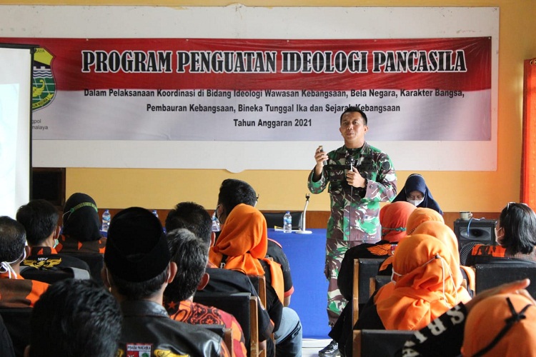 Dandim 0612/Tasikmalaya Sebagai Pemateri dalam Kegiatan "Program Penguatan Ideologi Pancasila", Diselenggarakan Kesbangpol