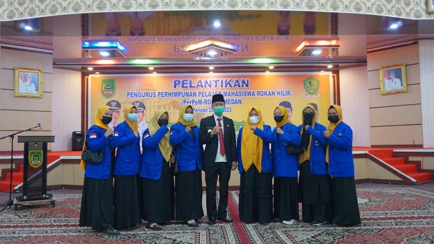 Kukuhkan PerPem-ROHI - Medan, Bupati Rohil Minta Bisa Harumkan Nama Daerah