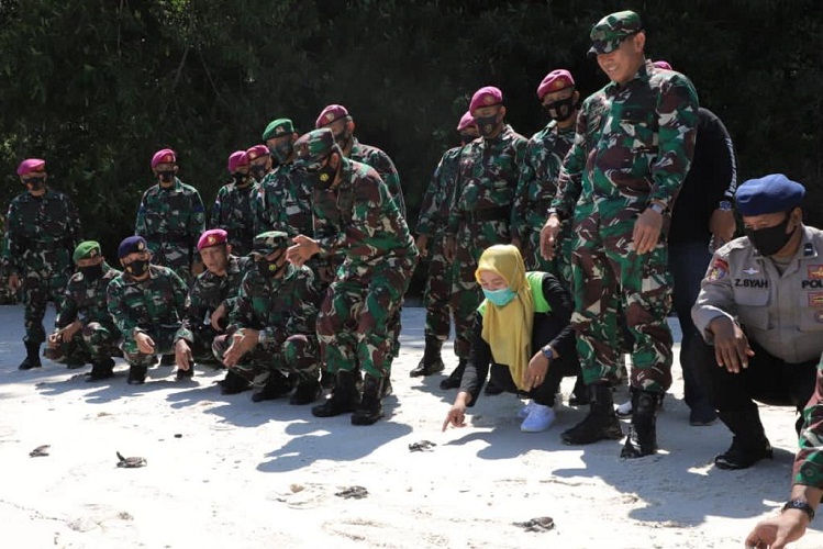 Pangdam I/BB Kunjungi Satgas Prajurit Pam Ops Pulau Berhala
