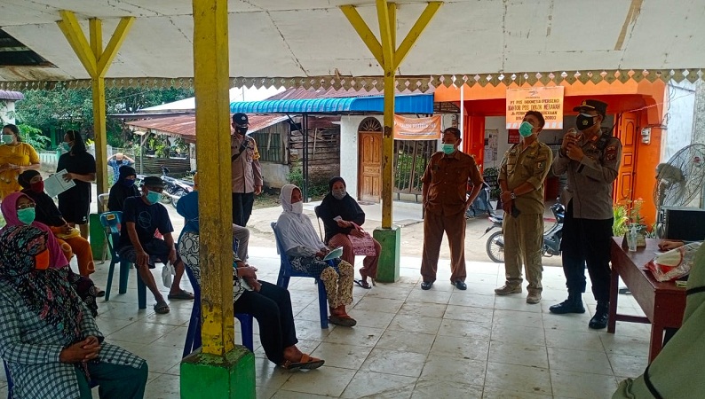 Bersama Camat Dolok Merawan AKP. Asmon Bufitra, SH. MH Giat Monitoring Penyaluran Bansos