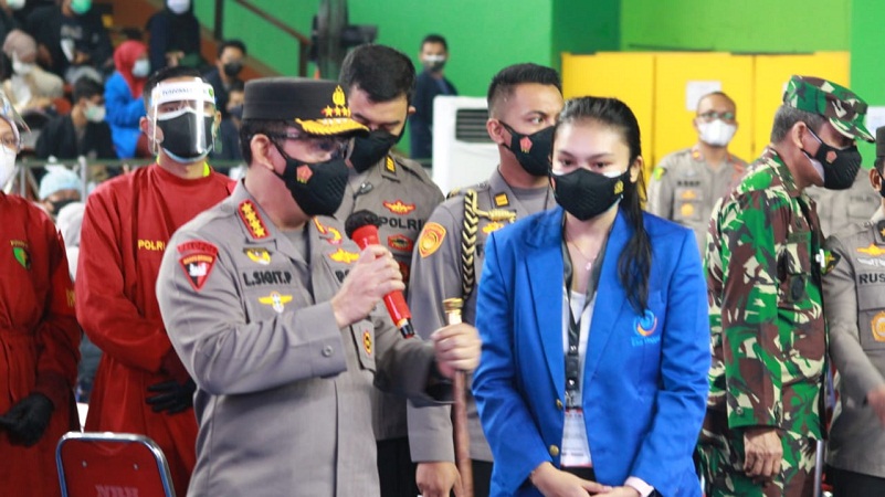 Kapolri Hadiri dan Sambut Baik Vaksinasi Massal yang Digelar Mahasiswa se-Indonesia