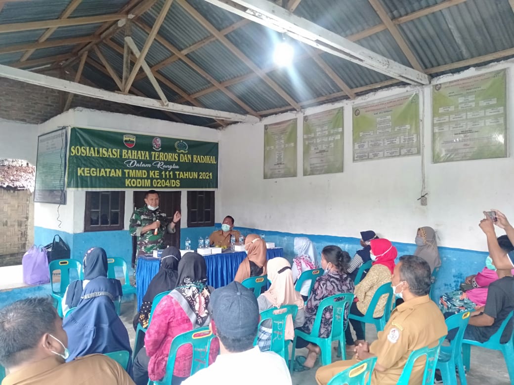 Pasi Intel Kodim 0204/DS dan Danramil 19/BP Bekali Warga Pemahaman Bahaya Radikal dan Teroris