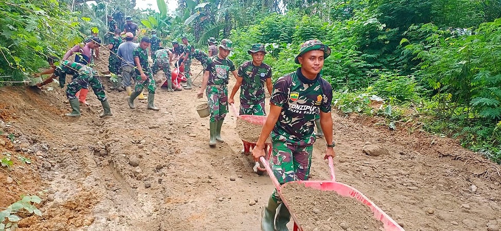 Semangat Bekerja Satgas Kodim 0204/DS Tak Kendor Hingga Akhir Kegiatan TMMD