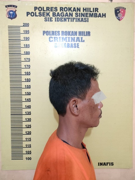 Seorang Pria Ditangkap Petugas Satreskrim, Diduga Melakukan Pemukulan