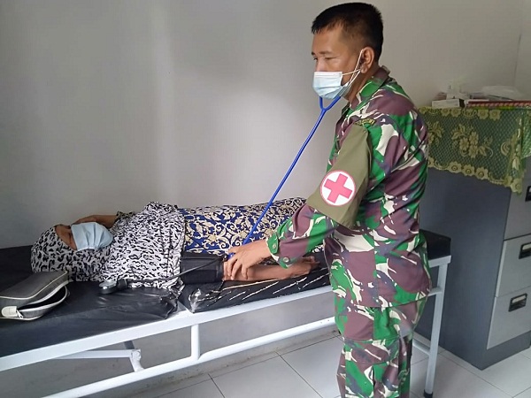 TMMD ke-111 Kodim 0204/DS, SERDA JB Manalu Berjibaku Layani Kesehatan Masyarakat