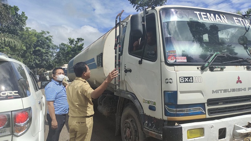 Wabup Rohil Menghimbau Supir Pengendara Dumtruck Tidak Melebihi Tonase