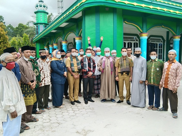 Bupati Rohil Bersama Wakil Bupati Rohil Meresmikan Pembangunan Menara Masjid Al Muhajirin