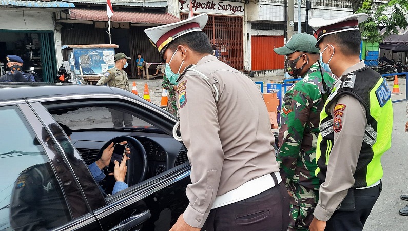 Di Hari Libur PPKM Level 4 Poldasu Arahkan 459 Kendaraan Putar Balik