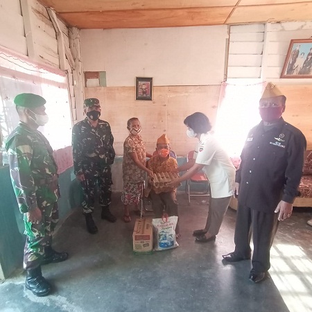 Kanminvetcad I/09 Simalungun Saling Berbagi di Masa Pandemi Covid-19 dan PPKM