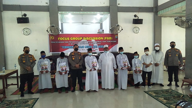 Kunjungi Pondok Pesantren, Divisi Humas Polri Sosialisasikan Tangkal Paham Radikalisme dan Terorisme