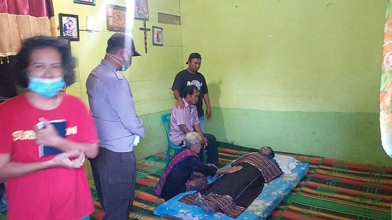 Pagi Subuh, Ropinus Tambunan Temukan Anaknya Tergantung Tali Nilon di Kamar