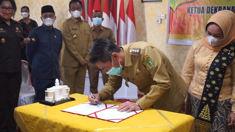 Sanimar Afrizal Resmi Dilantik Jadi Ketua Dekranasda Rokan Hilir