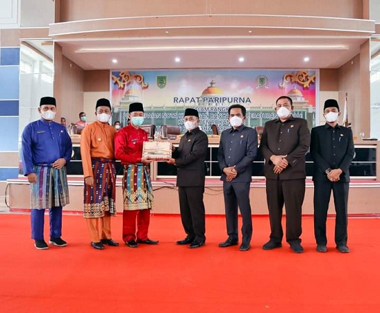 Bupati Rohil Sampaikan Nota Keuangan Ranperda Perubahan APBD Tahun 2021 Sebesar Rp 1,9 Triliun