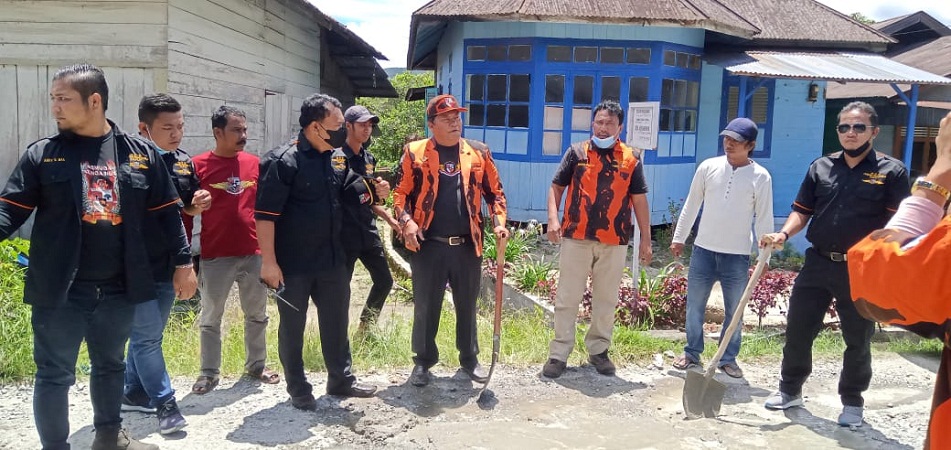 Ketua MPC Pemuda Pancasila Taput, Royal P Simanjuntak ST Beserta Jajarannya, Gelar Aksi Sosial