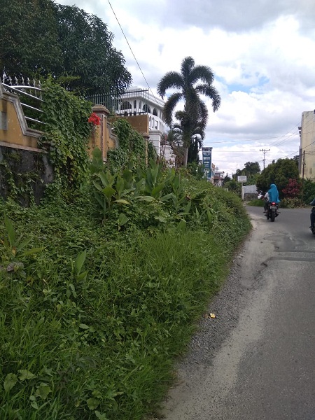 Pemandangan Tak Sedap Dipandang di Jalan Rajamin Purba Mulai dari SMP-2 Sampai Jalan SM Raja Simpang USI