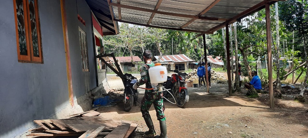 Satgas Yonif 512/QY Lakukan Upaya Pencegahan Covid-19