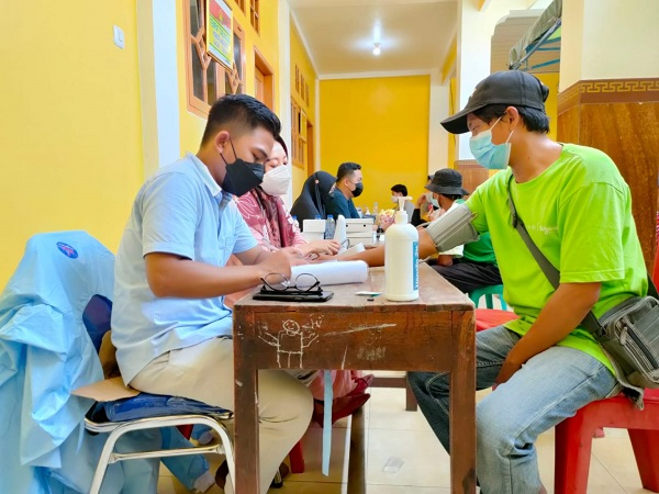 Vaksinasi Bagi 800 Warga Digelar oleh Anggota DPRD Fraksi Golkar