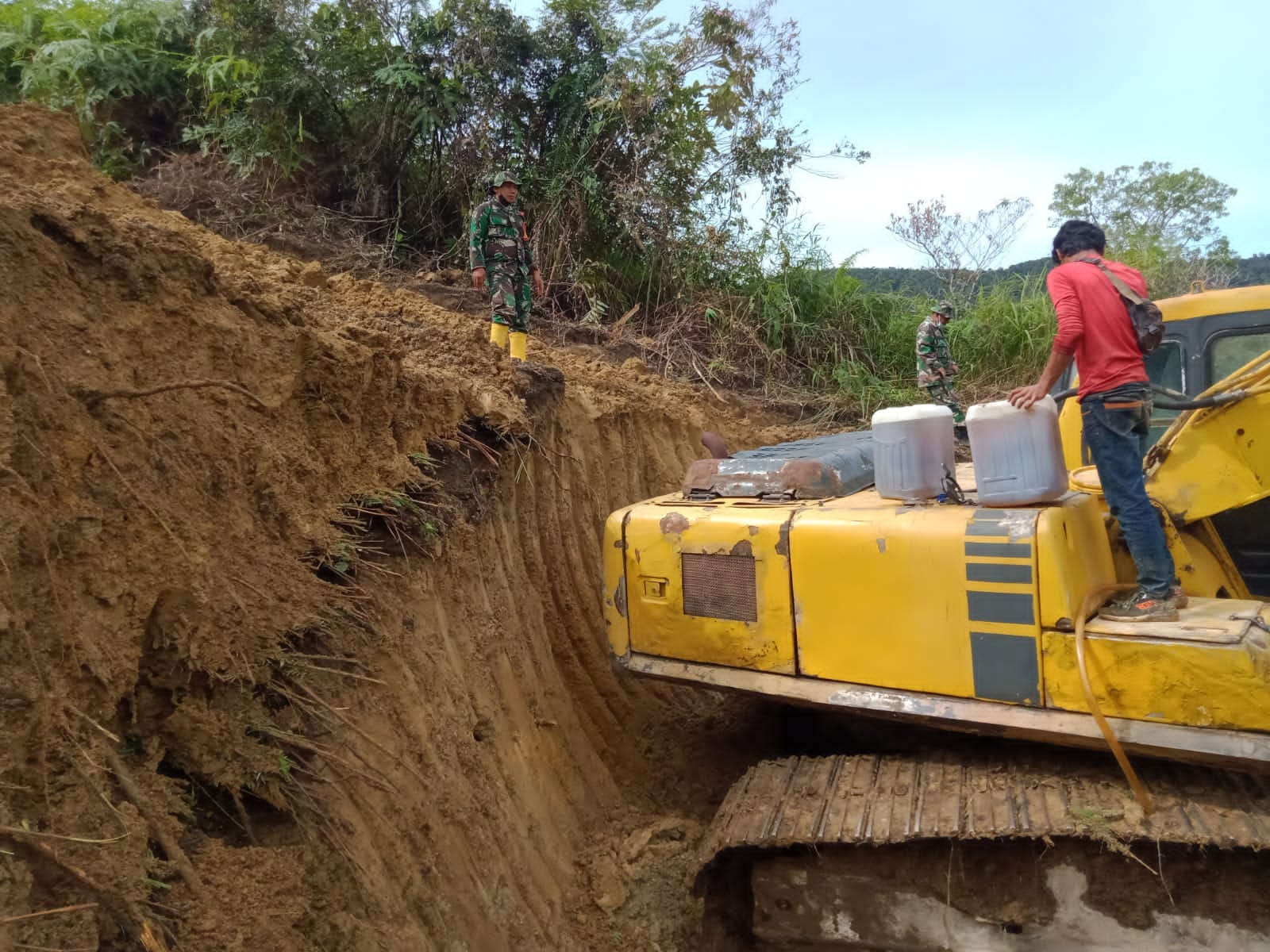 Pada Hari Kelima Pra TMMD Kodim 0206/Dairi Selesikan Jalan Hingga 10,7 Persen