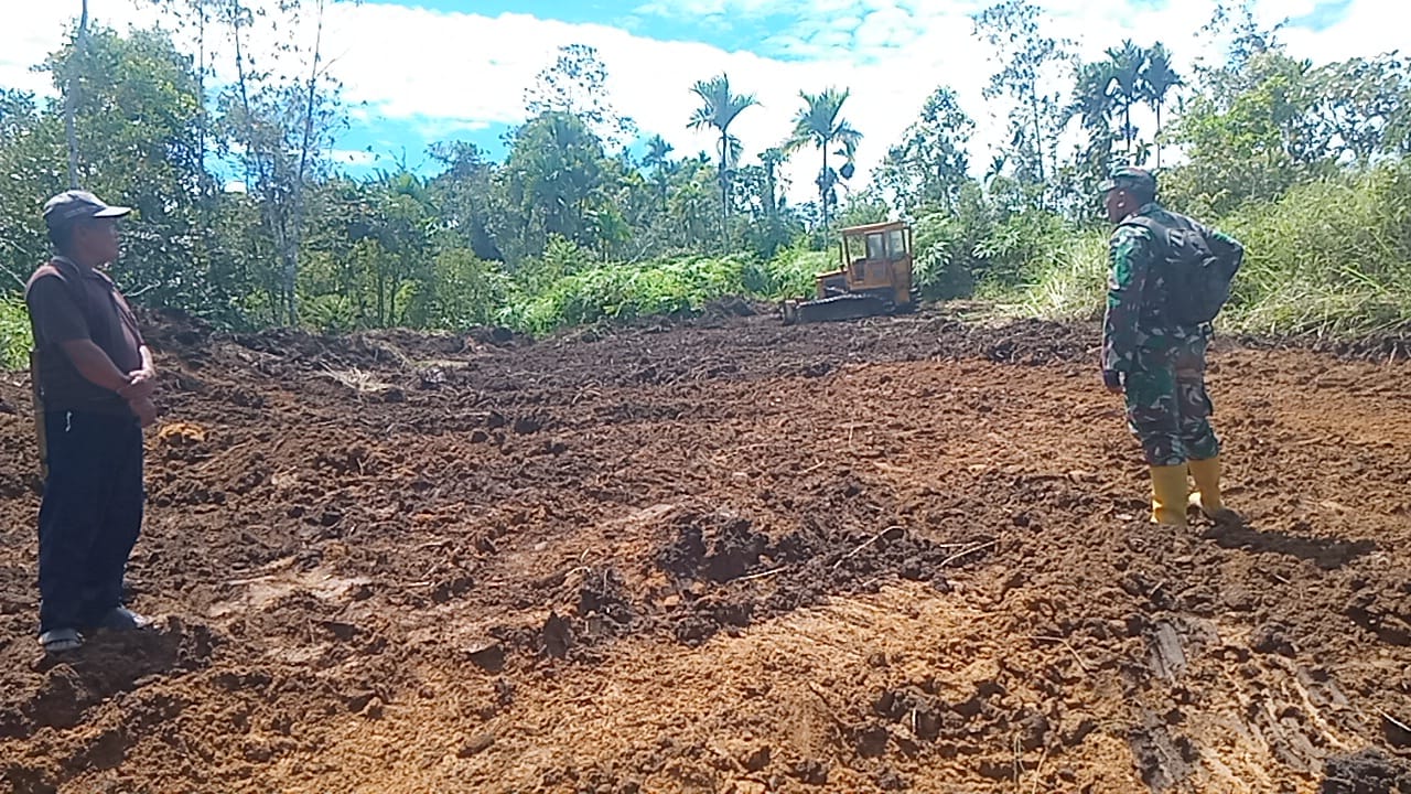 Panjang Jalan Mencapai 4290 Meter Dalam Waktu Sepekan Berkat Personel Satgas TMMD 112