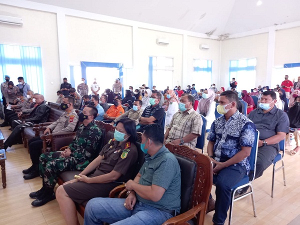 Dandim 0311/Pessel Menghadiri Vaksinasi Massal dan Bakti Sosial