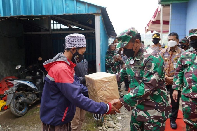 Danrem 071/Wijayakusuma Mendampingi Kapok Sahli Pangdam IV/Diponegoro Wasev TMMD 112 Kodim 0736/Batang