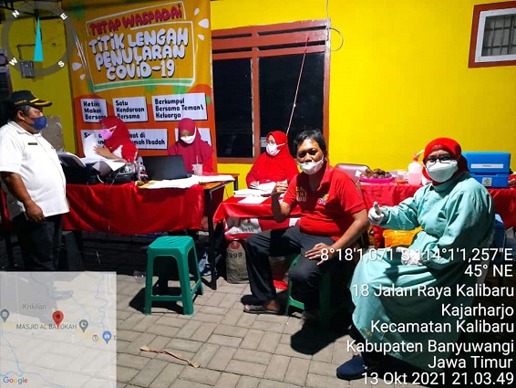 Waoo? Jemput Bola, Pemdes Kajarharjo Bersama PKM Kalibaru Adakan Vaksinasi