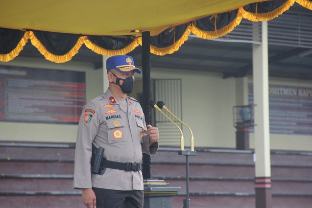 Brigjen Pol Mardiaz K Dwihananto Memimpin Upacara Pembubaran Perangkat Resimen Korps Siswa PAG Wira Mavendra Harjuna