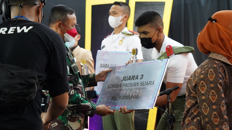 Wujud Pelestarian Seni dan Budaya Bangsa Danrem 061/SK Apresiasi Lomba Paduan Suara Antar PT