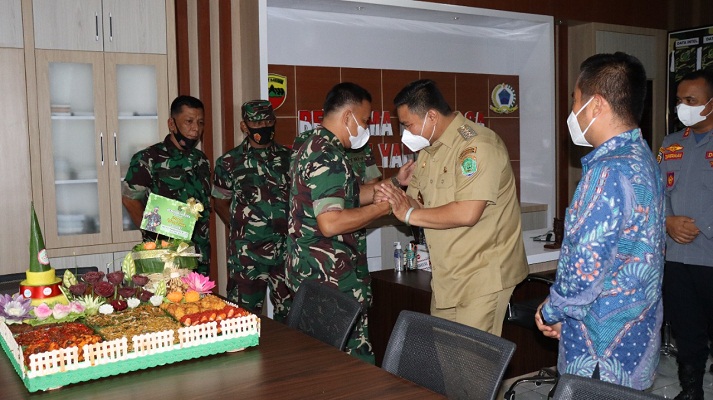 Inilah Kata Dandim 0209/LB Saat Terima Kejutan dari Bupati Labura