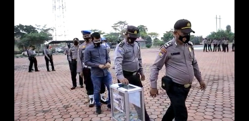 Jajaran Polres Rokan Hilir Melaksanakan Kegiatan Penggalangan dana