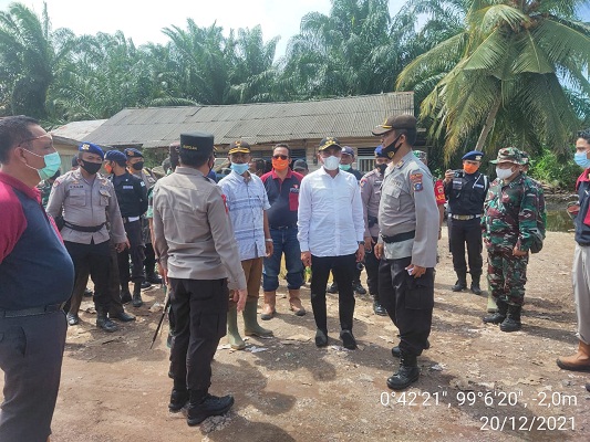 Pangdam I/BB, Gubsu dan Kapoldasu Terjun Langsung Tinjau Penanganan Banjir dan Tanah Longsor