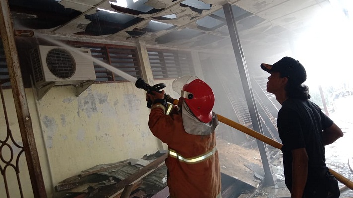 Ruang Laboratorium SMK Negeri 3 Pematangsiantar Terbakar