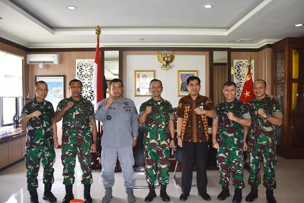 Pangdam Menerima Audiensi dari Beberapa Pejabat Maluku