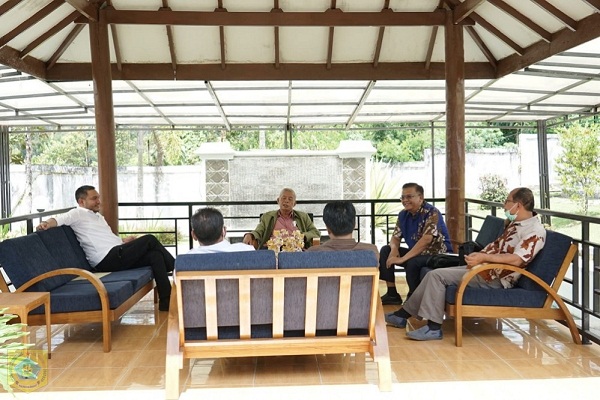 Bupati Terima Kunjungan Silahturahmi Tokoh Masyarakat Pakpak Bharat