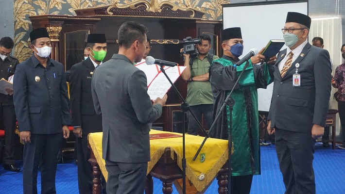 Gantikan Job Kurniawan, Fery H Parya Dilantik Menjadi Pj Sekda Rohil