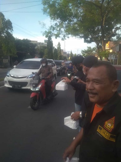 DPC PENDAWA Kota Medan Berbagi Takjil dan Berbuka Puasa Bersama