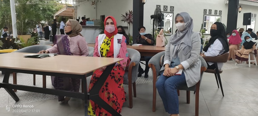 Keuntungan Penjualan Buku 'Aku Bukan Politikus' Milik Ratna Sarumpaet Didonasi ke KSJ