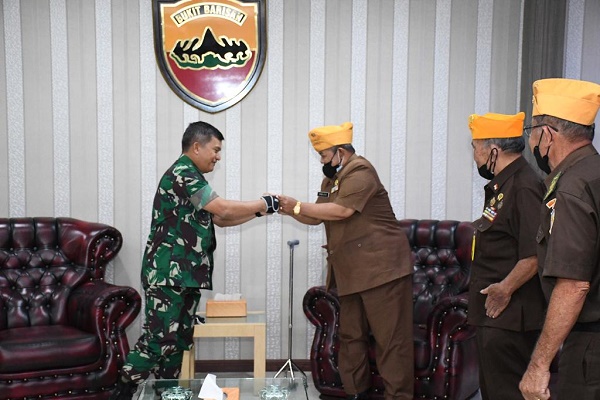 Pangdam I/BB Pererat Silaturahmi dengan Veteran di Makodam I/BB