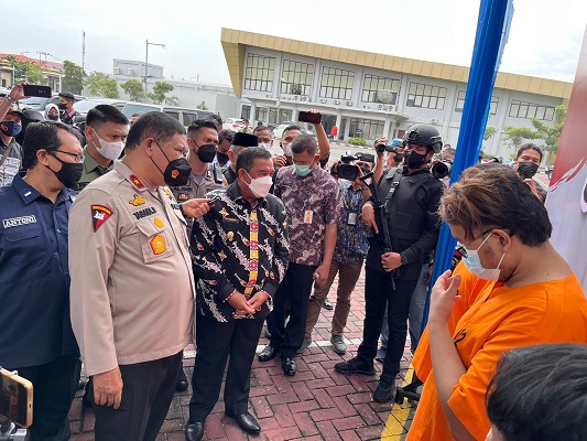Sempat Melarikan Diri, Diduga Otak Pelaku TPPU serta Pengedar Narkoba MI Akhirnya Dibekuk Polda Riau