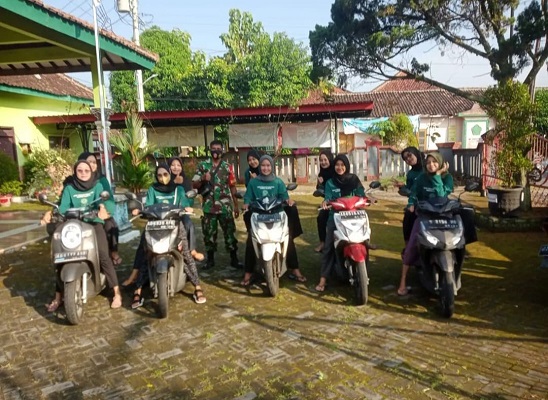 Babinsa Karangduren Mendampingi KKN Mahasiswa IAIN Surakarta